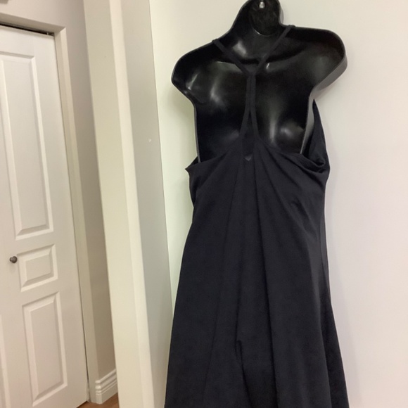 Elegant Black Mini Dress - Picture 3 of 8